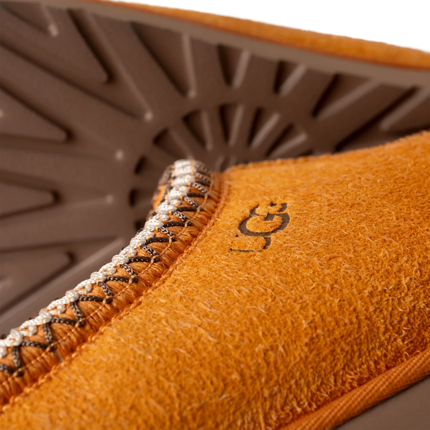 Chausson en daim doux Tasman UGG Tasman Shaggy de couleur Abricot foncé